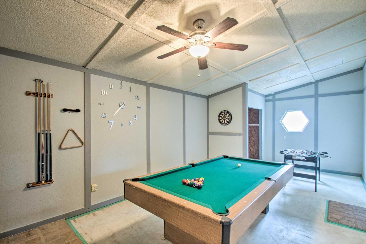 2-Story Pensacola Home With Game Room And Private Yard Exterior photo